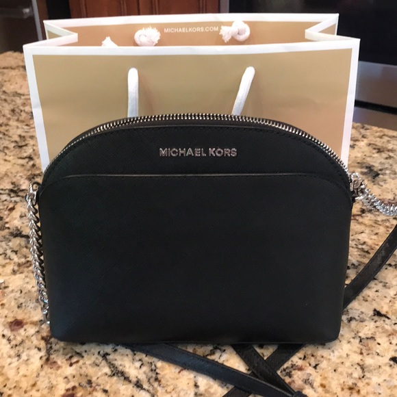 Michael Kors Handbags - MK crossbody